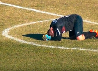 Cometa vence de virada e se classifica