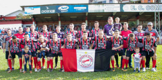 Cometa se classifica para as quartas de final com vitória