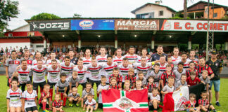 Cometa vence clássico nas duas categorias