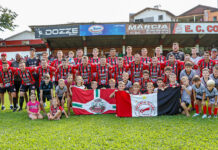 Cometa goleia e segue firme na busca dos títulos