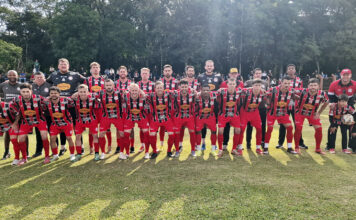 Cometa vence a primeira