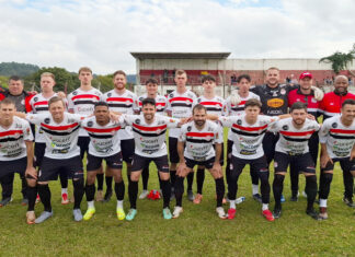 Cometa perde, mas classifica em primeiro do grupo