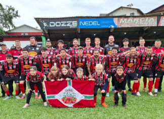 Cometa vence e se classifica faltando uma rodada