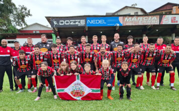 Cometa vence e se classifica faltando uma rodada