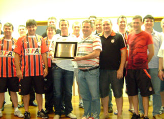 Câmara homenageia Cometa por título inédito