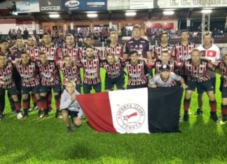 Cometa goleia novamente