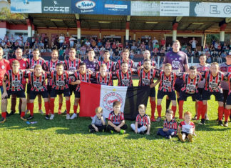 Cometa empata a primeira