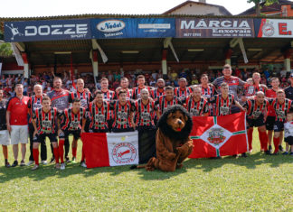 Cometa vence, mas não avança para a final