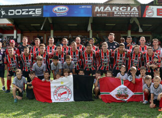 Cometa pressiona e vence no final. Sub-18 aplica goleada