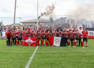 Cometa vence o Paissandu