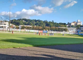 Cometa empata sem gols