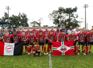 Cometa empate fora de casa