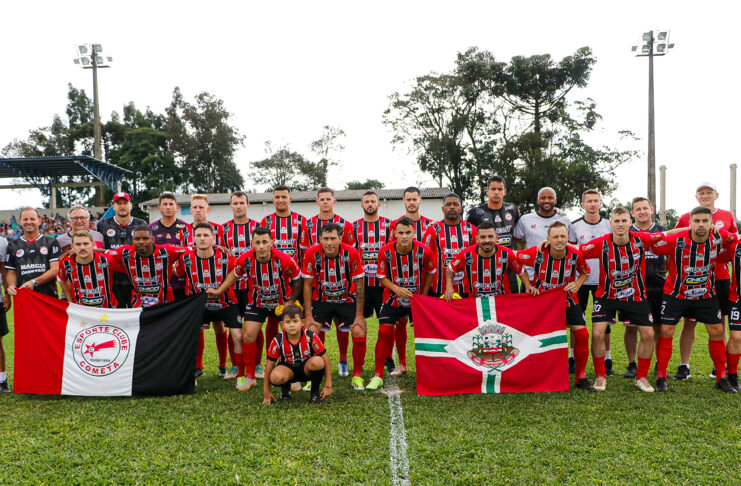 Cometa empate fora de casa