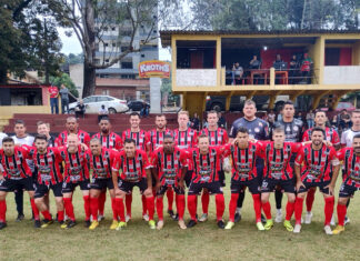 Cometa goleia e está a um passo da classificação